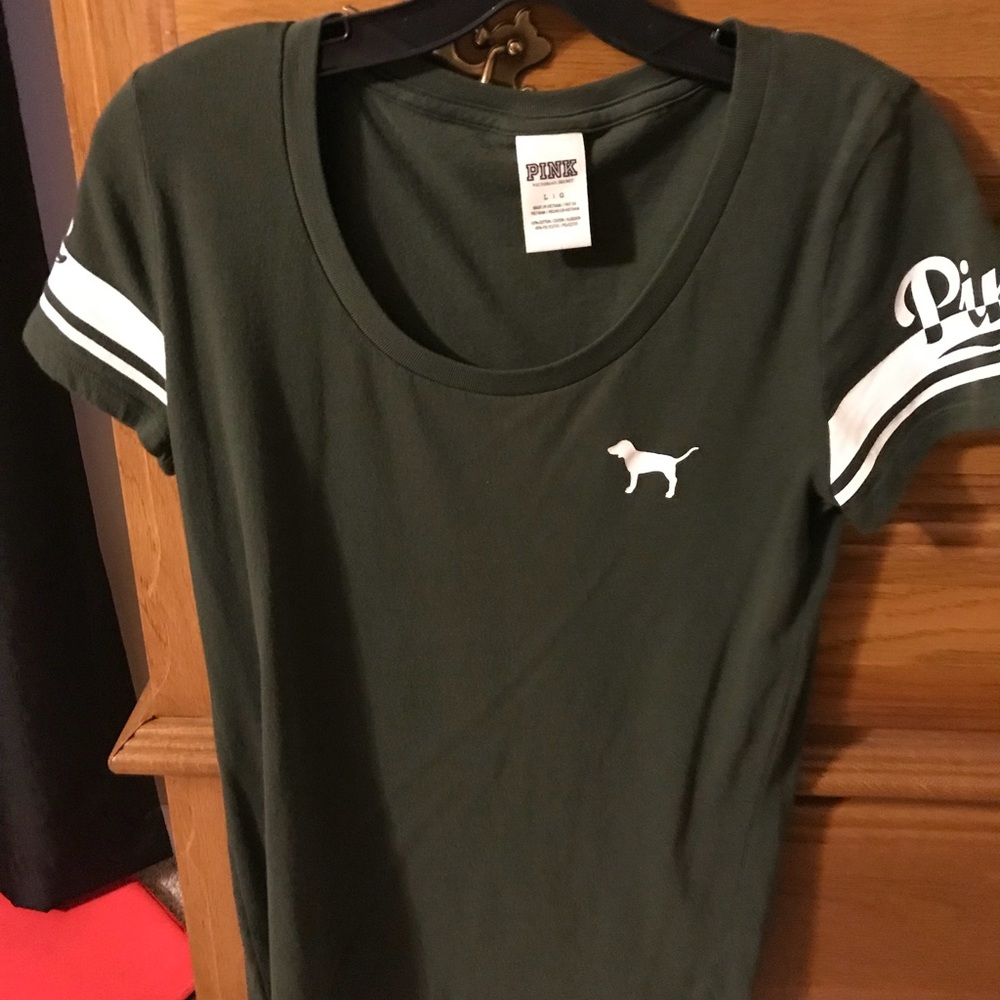 Pink/VS t-shirt